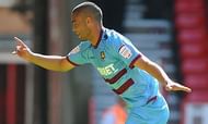 winston-reid-celebrates-s-007